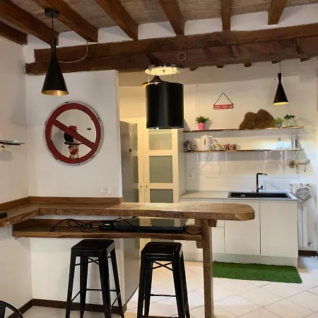 Grazioso Bilocale Pieno Centro דירה